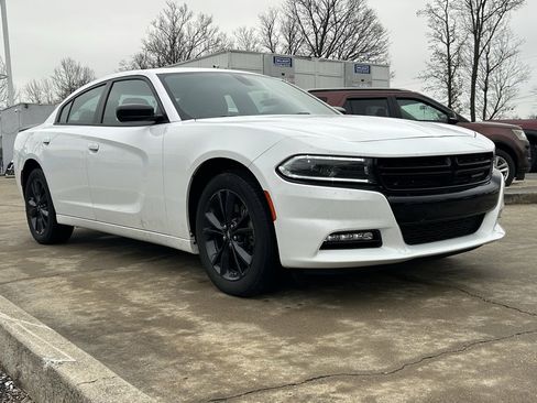 Used 2023 Dodge Charger SXT w/ Blacktop Package image 4