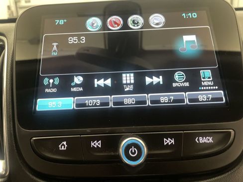 Used 2017 Chevrolet Malibu LT FWD image 7