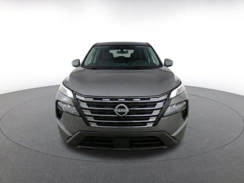 Used 2025 Nissan Rogue SV FWD image 2