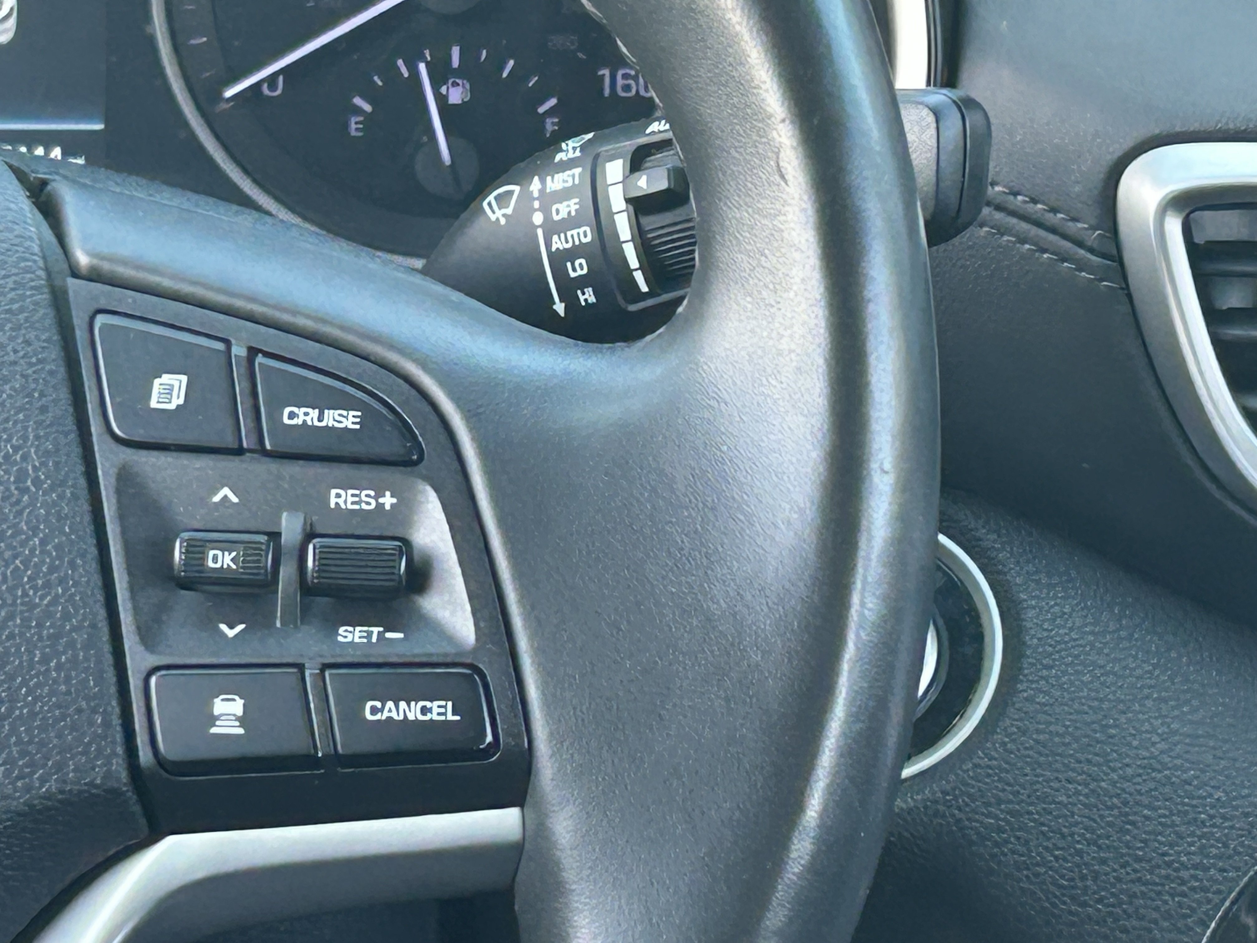 Used 2019 Hyundai Tucson Ultimate w/ Cargo Package FWD image 25