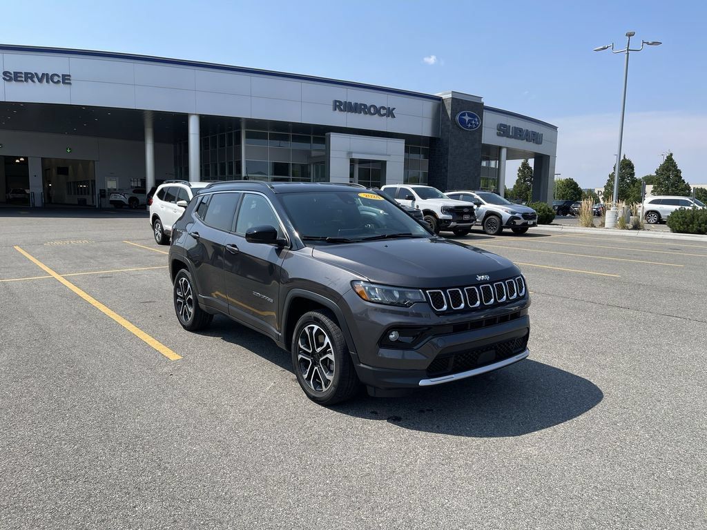 Used 2024 Jeep Compass Limited AWD/4WD image 2