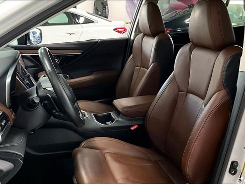 Used 2022 Subaru Outback Touring image 10