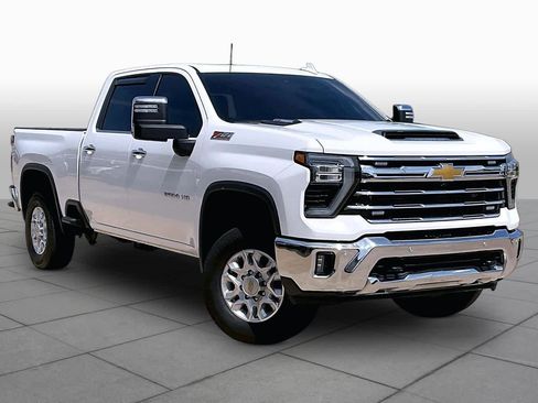 Used 2025 Chevrolet Silverado 2500 LTZ w/ LTZ Premium Package AWD/4WD image 4
