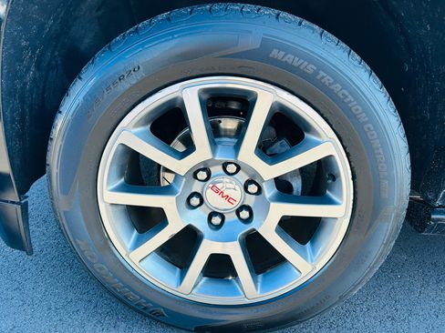 Used 2015 GMC Yukon XL Denali w/ Premium Package image 9