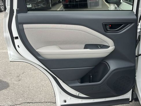 Certified 2025 Subaru Forester Premium image 20