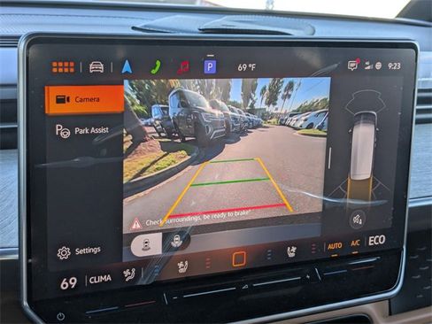 New 2025 Volkswagen ID. Buzz Pro S image 23