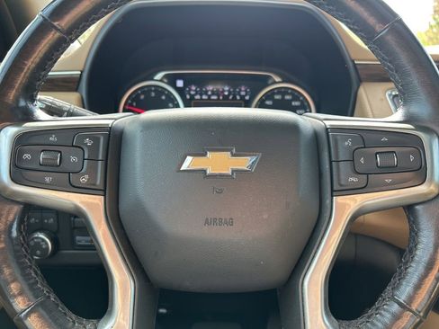 Used 2021 Chevrolet Tahoe Premier w/ Premium Package RWD image 24