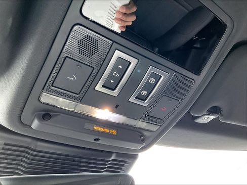 Used 2026 Land Rover Range Rover Evoque S image 38