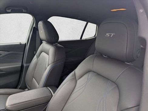 Used 2025 Buick Envista Sport Touring FWD image 14