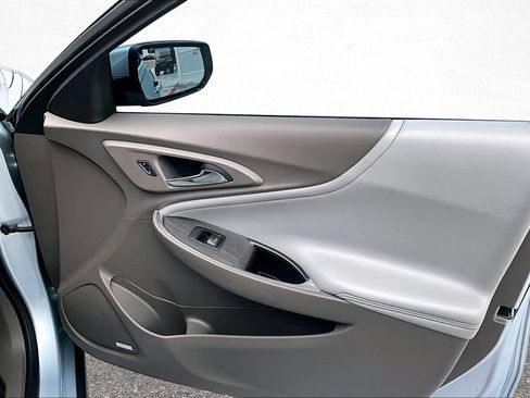 Used 2017 Chevrolet Malibu LT w/ Leather Package FWD image 29