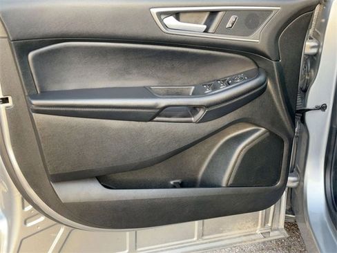 Used 2023 Ford Edge SEL image 15