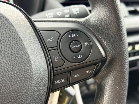 Used 2023 Toyota RAV4 LE image 10