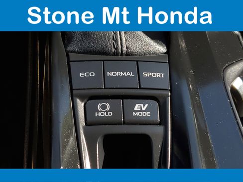 Used 2025 Toyota Camry LE FWD image 27