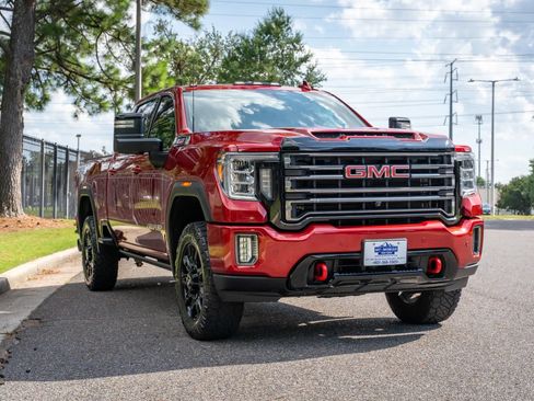 Used 2023 GMC Sierra 2500 AT4 w/ AT4 Premium Plus Package AWD/4WD image 3