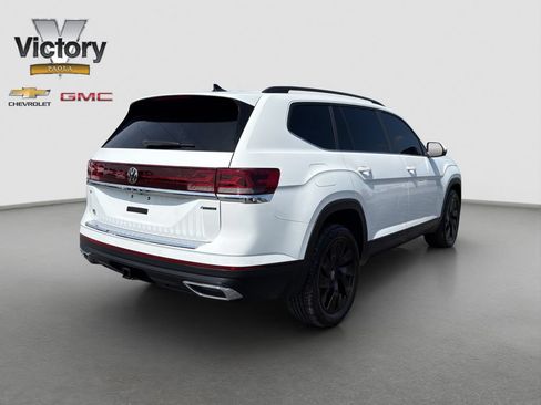 Used 2024 Volkswagen Atlas SE w/ Black Wheel Package AWD/4WD image 6