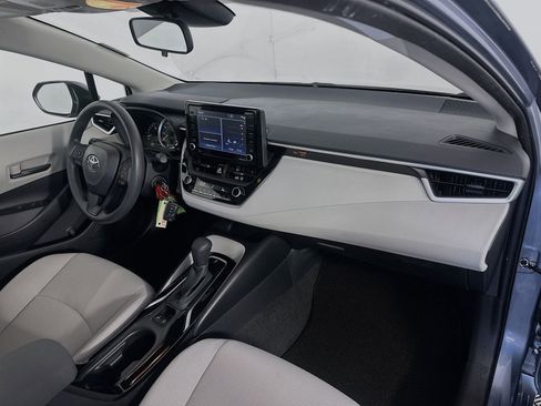 Used 2022 Toyota Corolla LE FWD image 26