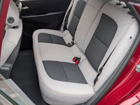 Used 2020 Chevrolet Bolt LT image 17