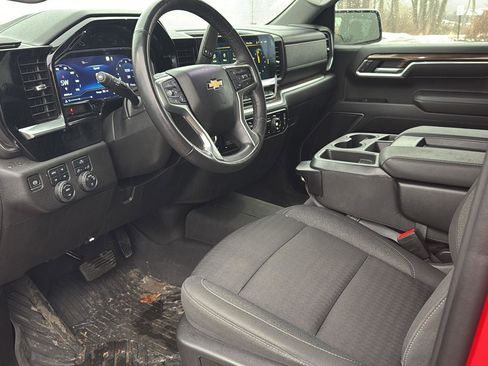 Used 2023 Chevrolet Silverado 1500 LT image 13