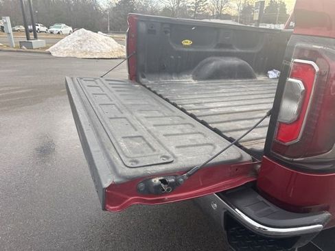 Used 2018 GMC Sierra 1500 SLT w/ SLT Premium Package image 16