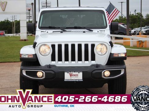 Used 2021 Jeep Wrangler Unlimited Sahara AWD/4WD image 3