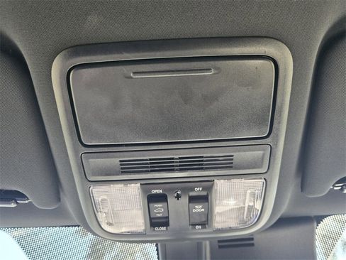 Certified 2025 Honda Passport EX-L image 22