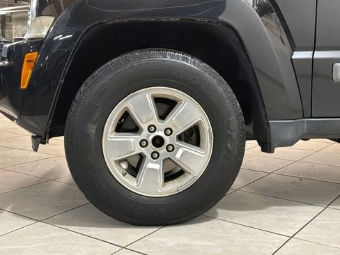 Used 2012 Jeep Liberty Sport image 14