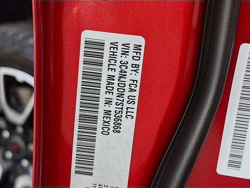 Used 2025 Jeep Compass Trailhawk image 12