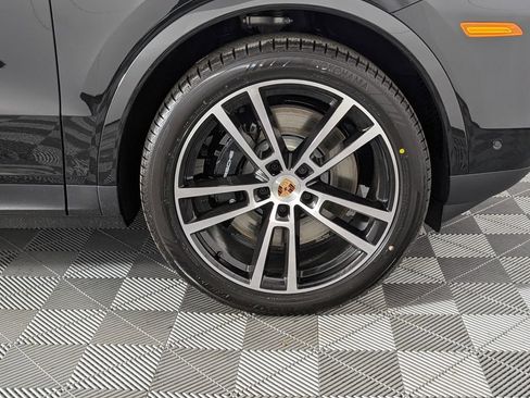 New 2026 Porsche Cayenne S image 14