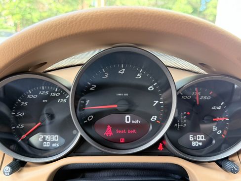 Used 2011 Porsche Boxster RWD image 16