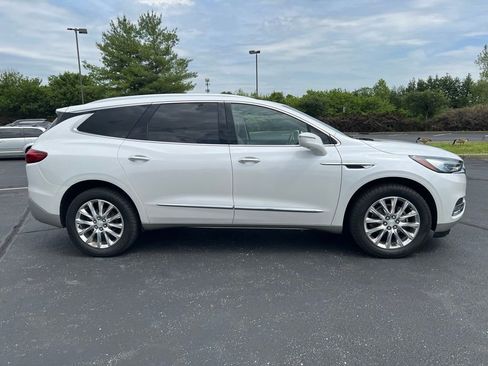Used 2018 Buick Enclave Premium w/ Experience Buick Package FWD image 5