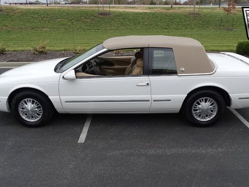 Used 1997 Mercury Cougar XR7 image 7