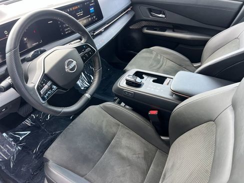 Used 2023 Nissan Ariya FWD image 9