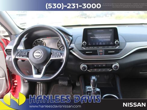 Used 2023 Nissan Altima 2.5 SR FWD image 17