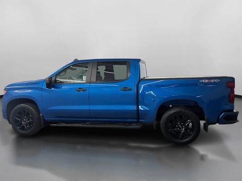 Used 2022 Chevrolet Silverado 1500 Custom w/ LPO, Dark Essentials Package AWD/4WD image 5