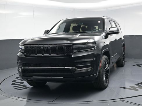 Used 2023 Jeep Grand Wagoneer Series II w/ Quick Order Packagew 28T image 11