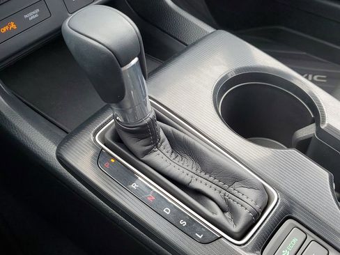 Used 2024 Honda Civic EX-L image 16