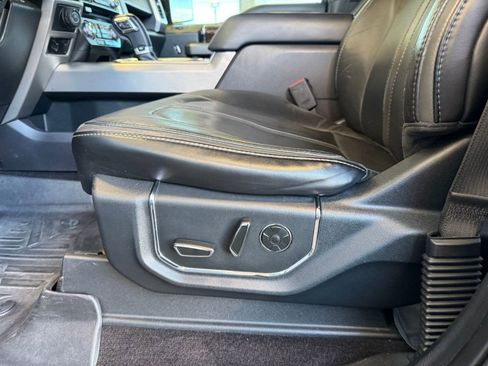 Used 2016 Ford F150 Platinum w/ Equipment Group 701A Luxury RWD image 7