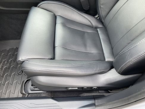 Used 2025 Subaru Outback Touring image 15