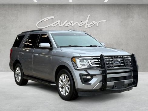 Used 2021 Ford Expedition XLT image 2