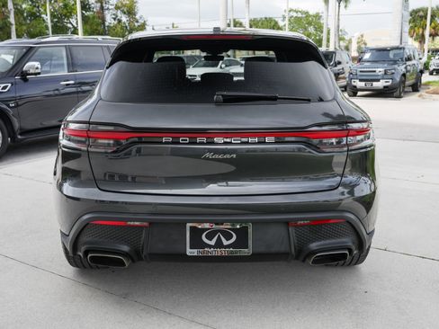 Used 2022 Porsche Macan image 24