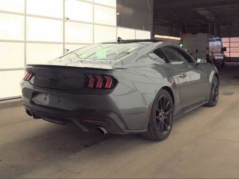 Used 2025 Ford Mustang GT Premium image 9