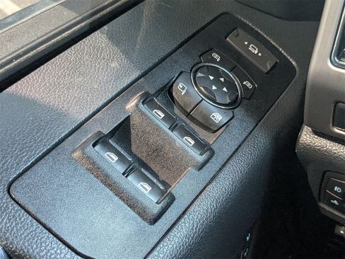 Used 2022 Ford F450 Platinum w/ FX4 Off-Road Package image 27