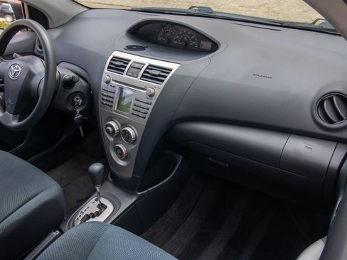 Used 2010 Toyota Yaris Sedan FWD image 21