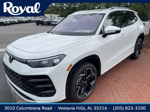 New 2026 Volkswagen Tiguan SEL R-Line AWD/4WD image 1