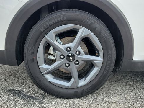 Used 2025 Kia K4 FWD image 9