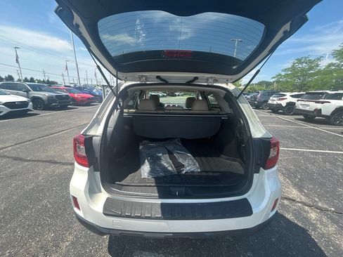 Used 2015 Subaru Outback 2.5i Limited AWD/4WD image 16
