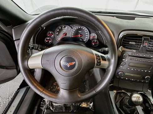 Used 2011 Chevrolet Corvette Coupe w/ 1LT RWD image 18