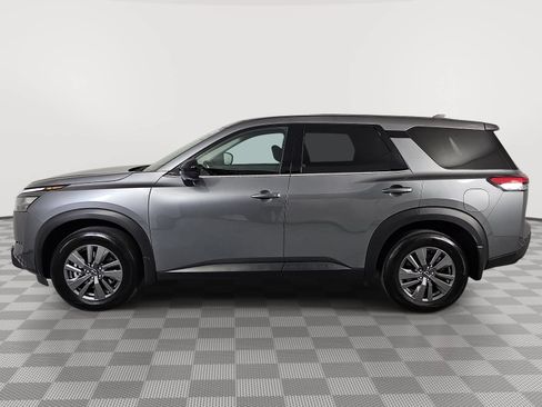Used 2025 Nissan Pathfinder S FWD image 5
