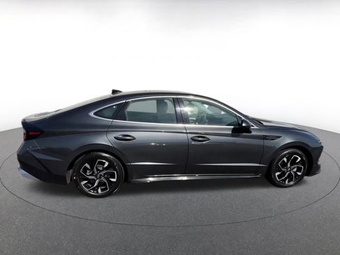 Used 2025 Hyundai Sonata SEL FWD image 16