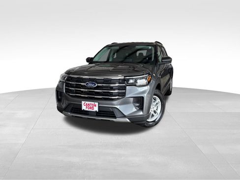 New 2026 Ford Explorer Active RWD image 1